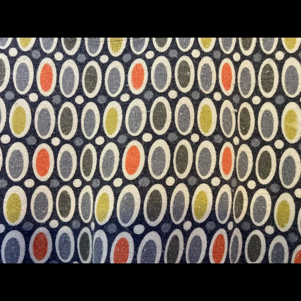 Boden cashmere-blend sweater vest/shell with mod print! - Picture 2 of 5